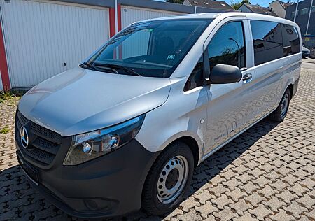 Mercedes-Benz Vito Tourer 111 CDI Pro lang *9-Sitzer*Klima*PDC