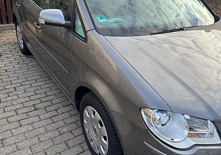 VW Touran Volkswagen 1.9 TDI Trendline / 7 Sitzer