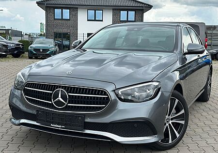Mercedes-Benz E 300 de Berline*Ambientebeleuchtung*Leder