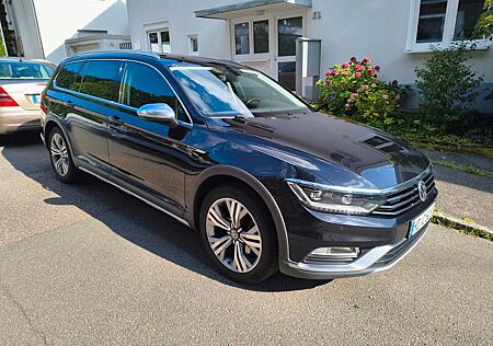 VW Passat Alltrack Volkswagen 2.0 TSI DSG 4MOTION