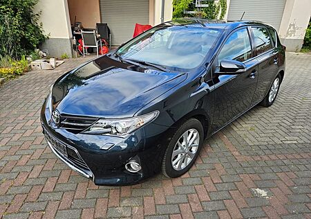 Toyota Auris Start Edition,1.6/Xenon/1-Hand/Park-Assist