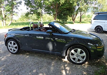 Audi TT Roadster 1.8T 132 kW -