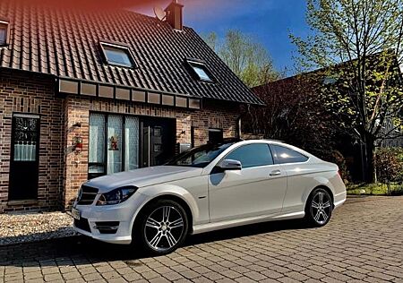 Mercedes-Benz C 180 Edition 1 Autom. Edition 1