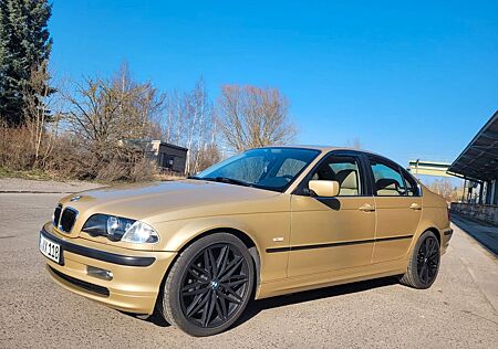 BMW 320i -