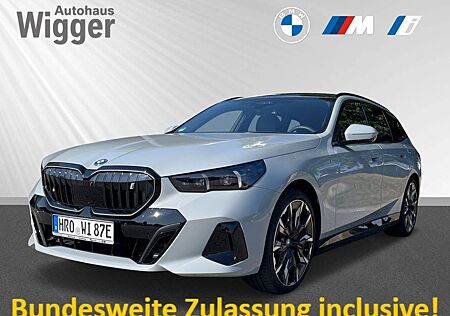 BMW i5 eDrive 40 Touring Sportpaket/HUD/ el. Pano/ d