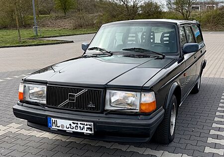 Volvo P245 Super Polar schwarz H-Kennzeichen