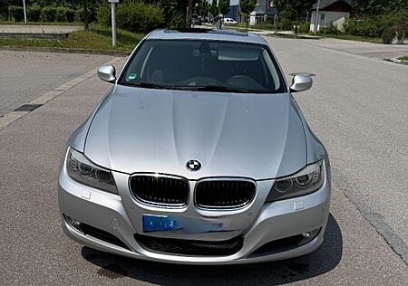 BMW 318d Edition Exclusive Edition Exclusive