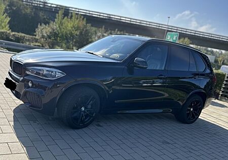 BMW X5 xDrive50i*M-Sport*Voll*Panorama*Surround View