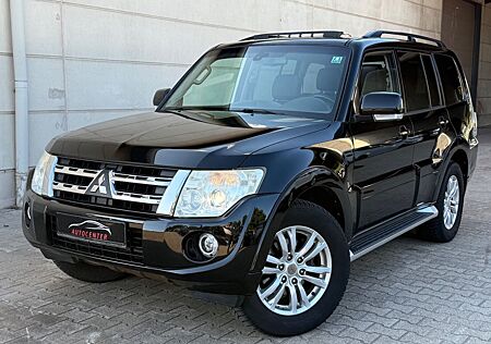 Mitsubishi Pajero 3.2 DI-D Instyle|7-SITZER|1HAND|PANO|NAVI