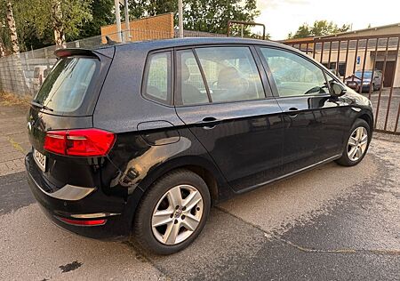 VW Golf Sportsvan Volkswagen 1.6 TDI Trendline BlueMotion ...