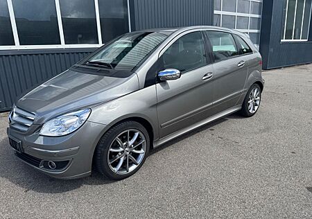 Mercedes-Benz B 200 *Klima*SportPaket*Panoramadach*Ah Kupplung