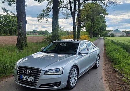 Audi A8 4.2 TDI tiptronic quattro -