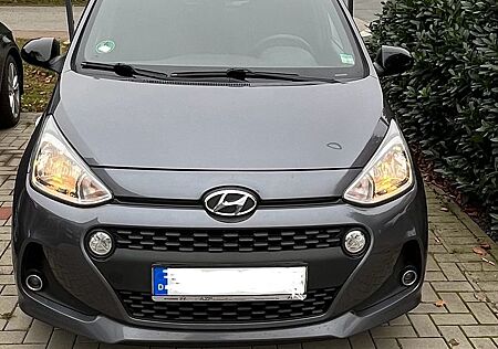 Hyundai i10 1.2 Passion mit NAVI, Lenkradheizung & mehr