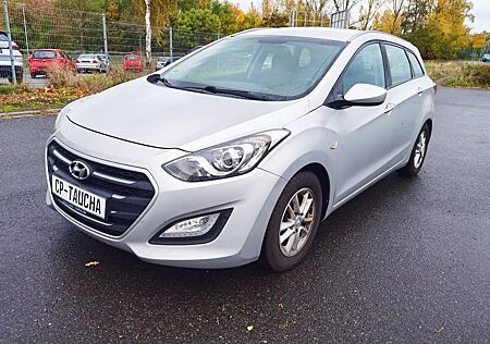 Hyundai i30 gebraucht kaufen Hyundai i30 cw, TÜV, KLIMA. TÜV 05/2026,