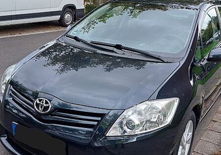 Toyota Auris 1,6-l-Valvematic Travel