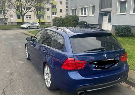 BMW 318i Touring -