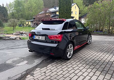 Audi A1 1.4 TFSI S line/ 8-Fach bereift/