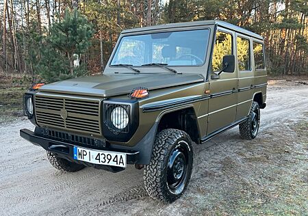 Mercedes-Benz G 230