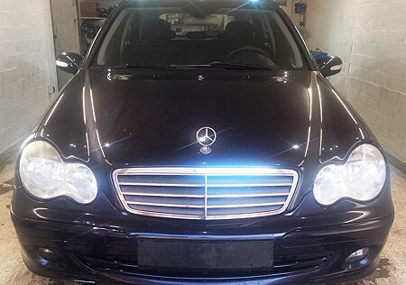 Mercedes-Benz C 180 KOMPRESSOR T CLASSIC
