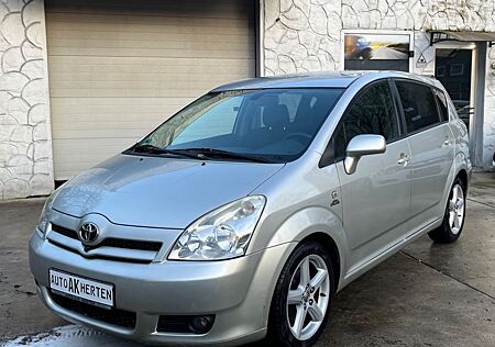 Toyota Corolla Verso 2.2 D-CAT Sol * 7 Sitzer * Navi *