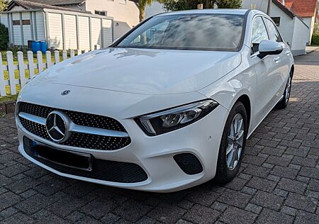 Mercedes-Benz A 200 -