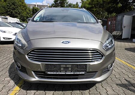 Ford S-Max Titanium 7-sitzer