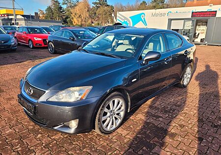 Lexus IS 220 *LEDER*XENON*SHZ*PDC*SCHIEBEDACH*GEPFLEGT*