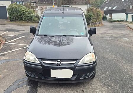 Opel Combo 1.4/1.HAND/KLIMA/AHK/90PS/5SITZER