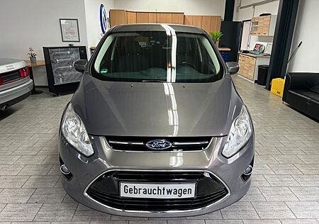 Ford C-Max Titanium, *wenig Kilometer* gepflegt