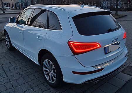 Audi Q5 2.0 TDI quattro S tronic | S line | Pano