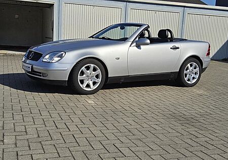 Mercedes-Benz SLK 200