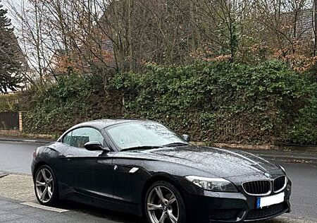 BMW Z4 sDrive23i -6 cylinder/ Multimedia/voll