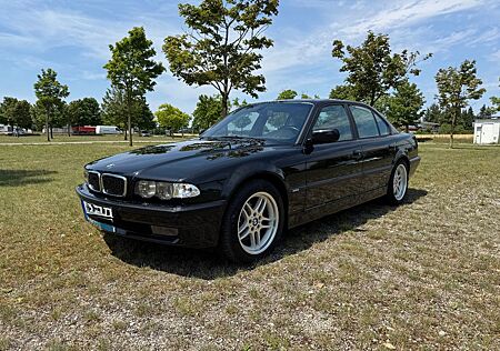 BMW 750i E38 V12 | M-Paket | Vollausstattung