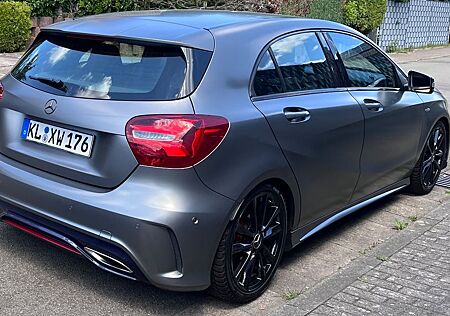 Mercedes-Benz A 250 Sport/ LED/ HarmanKardon/ MB-100 Garantie