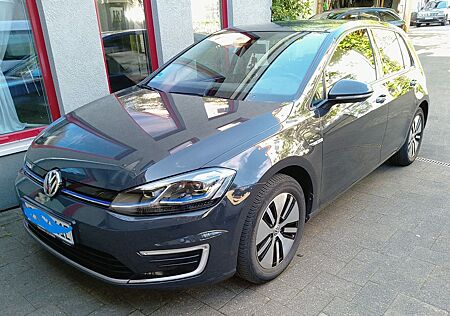 VW Golf Volkswagen e-