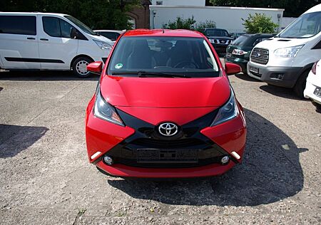 Toyota Aygo (X) Aygo (X) 1,0-l-VVT-i x