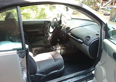 VW New Beetle Volkswagen 1.6 Cabriolet -