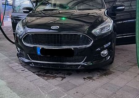 Ford S-Max 2,0 EcoBlue 140kW 4x4 ST-Line Auto ST-Line