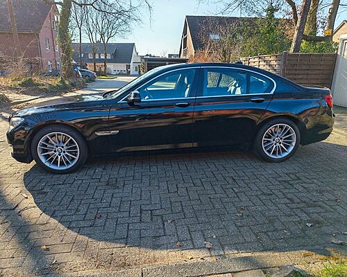 BMW 750i -