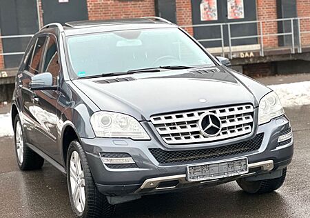 Mercedes-Benz ML 350 CDI 4Matic Automatik XENON AHK. TÜV NEU