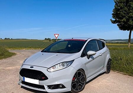 Ford Fiesta 1,6 EcoBoost ST200 ST200