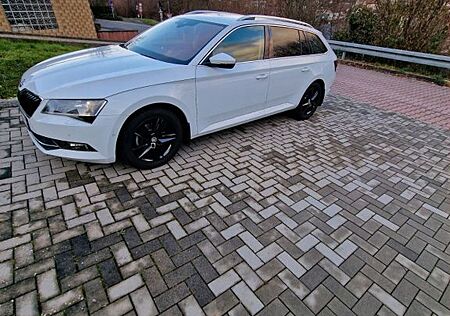 Skoda Superb 2.0 TSI 162kW DSG L&K Combi L&K