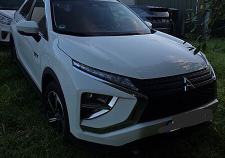Mitsubishi Eclipse Cross 2.4 PLUG-IN HYBRID 4WD Basis Basis