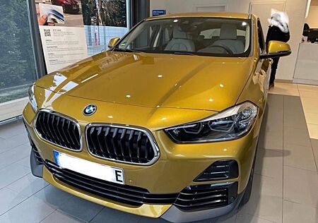 BMW X2 Hybrid Gold neuwertig