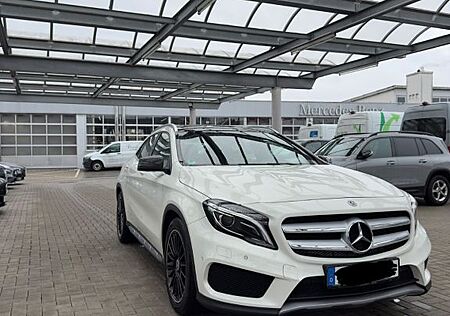 Mercedes-Benz GLA 250 4MATIC AMG Line Automatik
