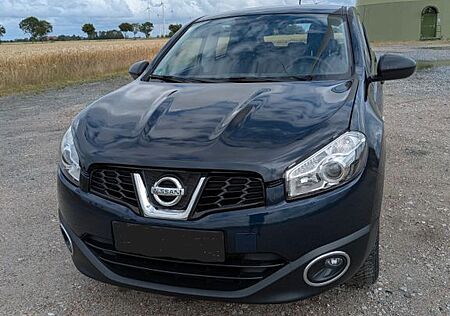 Nissan Qashqai 2.0; 4x4