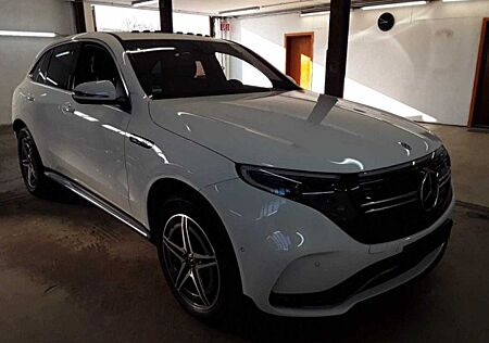 Mercedes-Benz EQC 400 AMG Line 4Matic Pano. AHK Distr.+ R.Cam