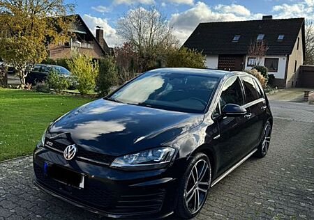 VW Golf Volkswagen 2.0 TDI DSG BMT GTD GTD