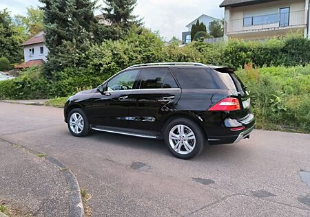 Mercedes-Benz ML 350 4MATIC -