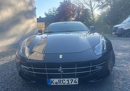 Ferrari FF 6,3 V12 4x4 -